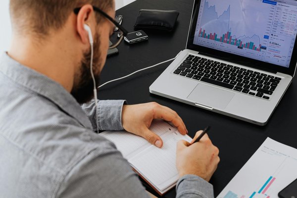 How Will AI Transform Smartphone User Interfaces?